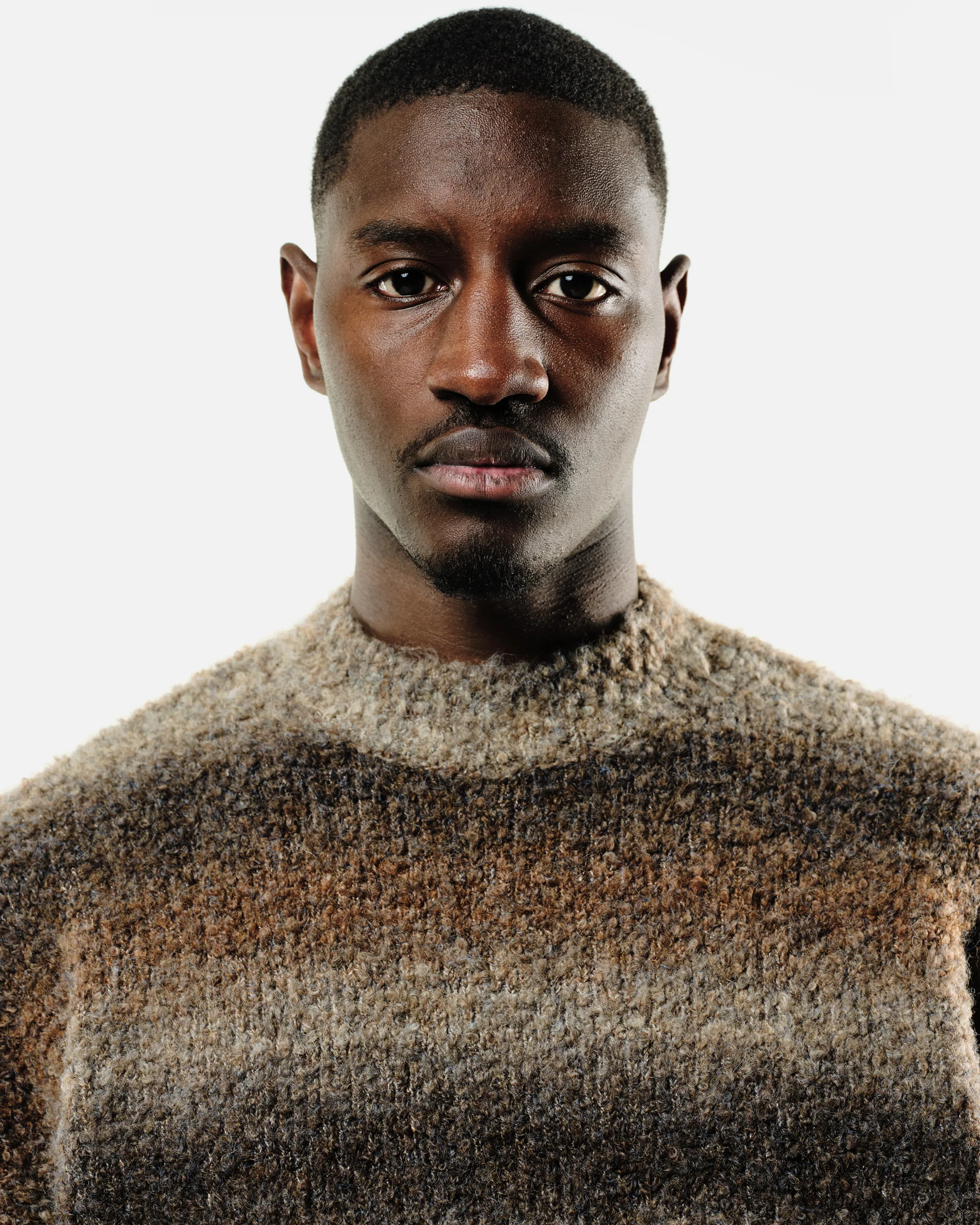 GRADIENT WOOL KNIT - BROWN - Image 6