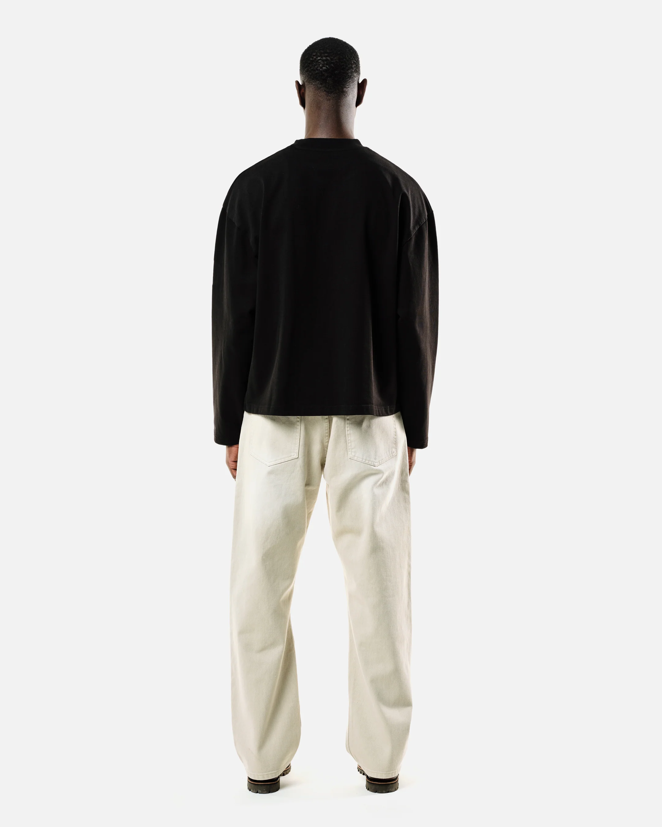 HEAVYWEIGHT LONG SLEEVE T-SHIRT - BLACK - Image 4