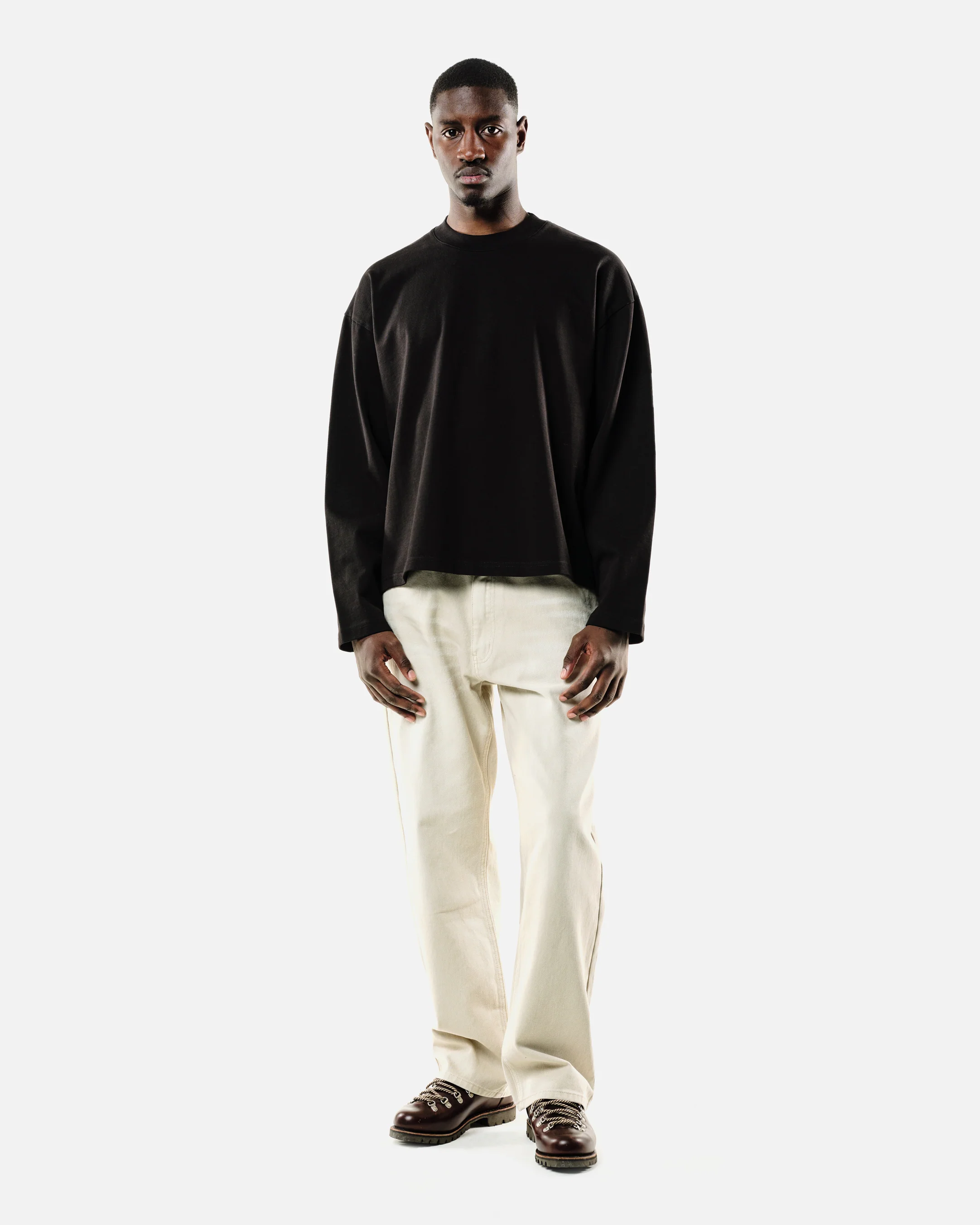 HEAVYWEIGHT LONG SLEEVE T-SHIRT - BLACK - Image 5