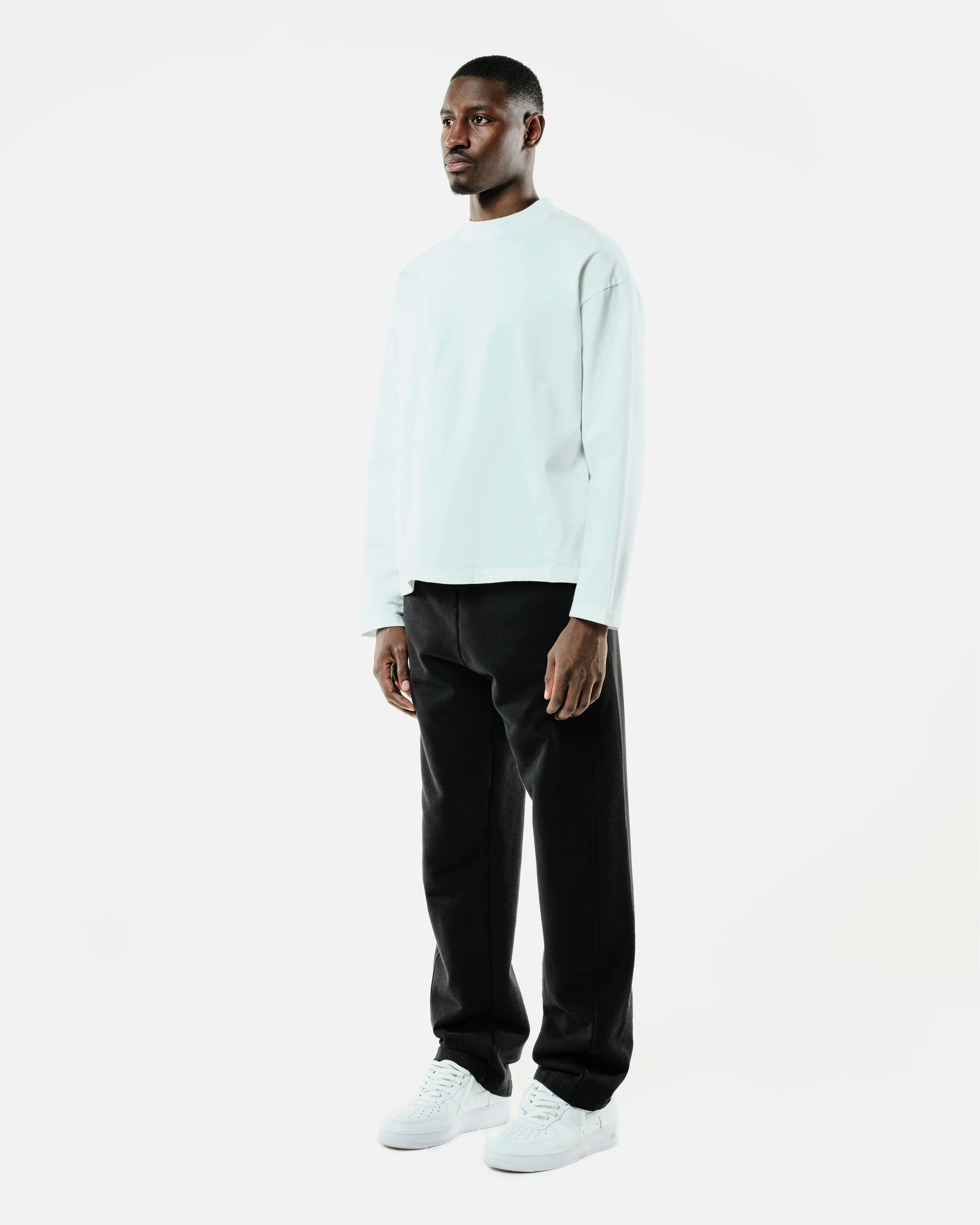 HEAVYWEIGHT LONG SLEEVE T-SHIRT - WHITE - Image 3