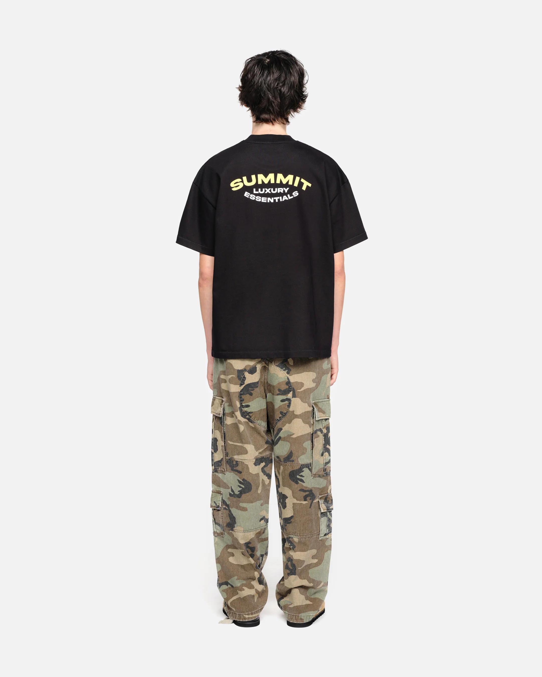 LUXURY ESSENTIALS T-SHIRT - BLACK - Image 5
