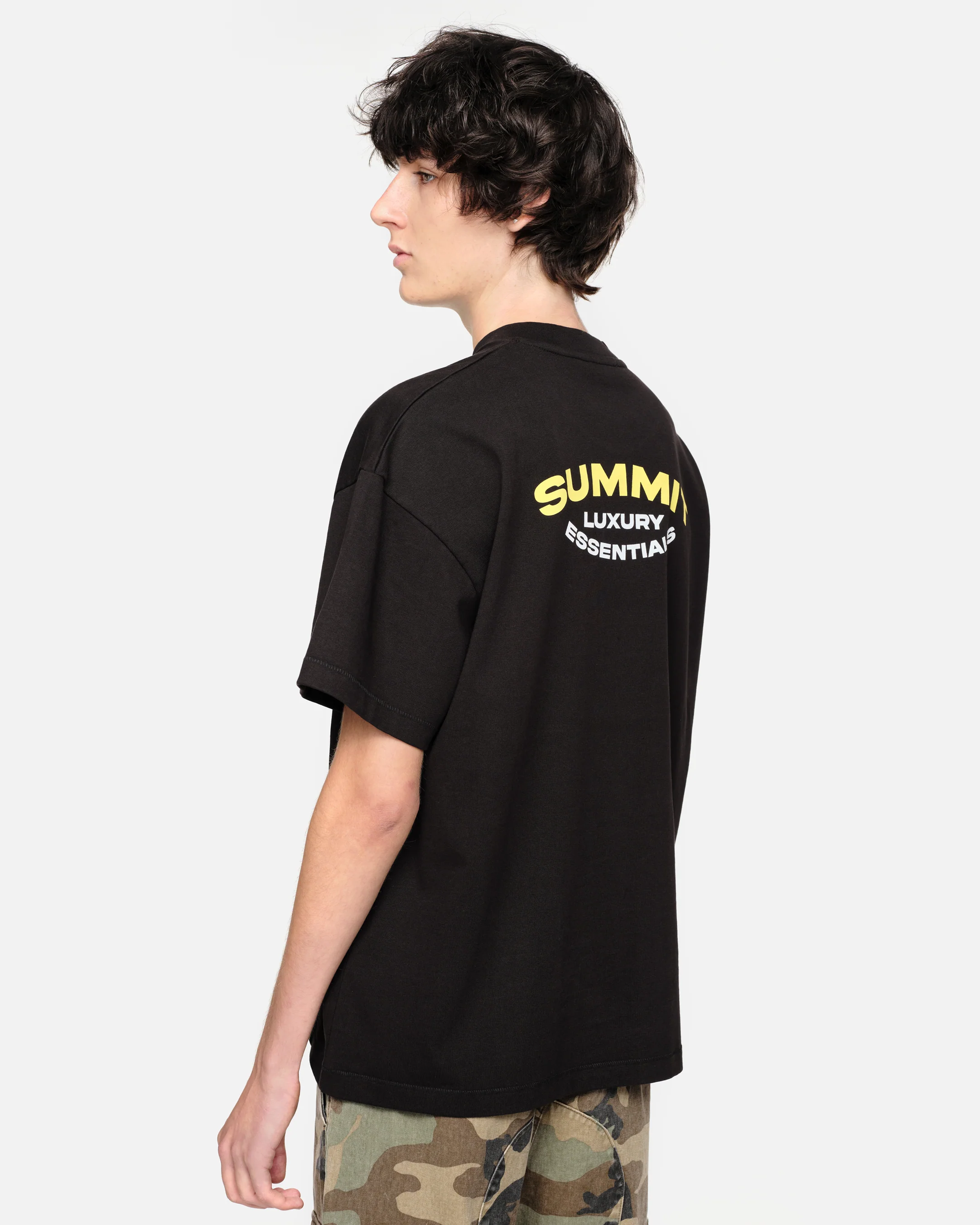 LUXURY ESSENTIALS T-SHIRT - BLACK - Image 7