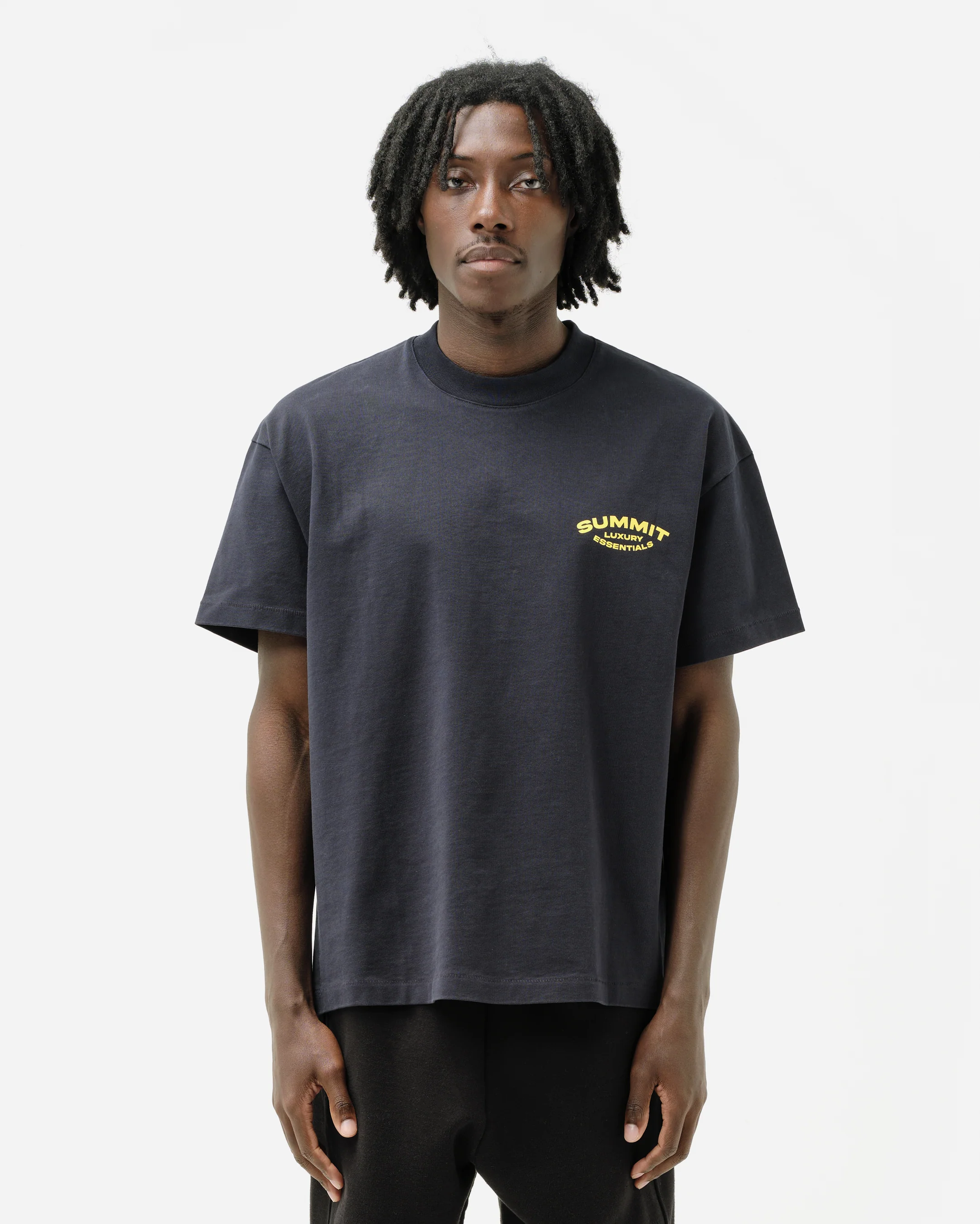 LUXURY ESSENTIALS T-SHIRT - NAVY/YELLOW PRINT - Image 3