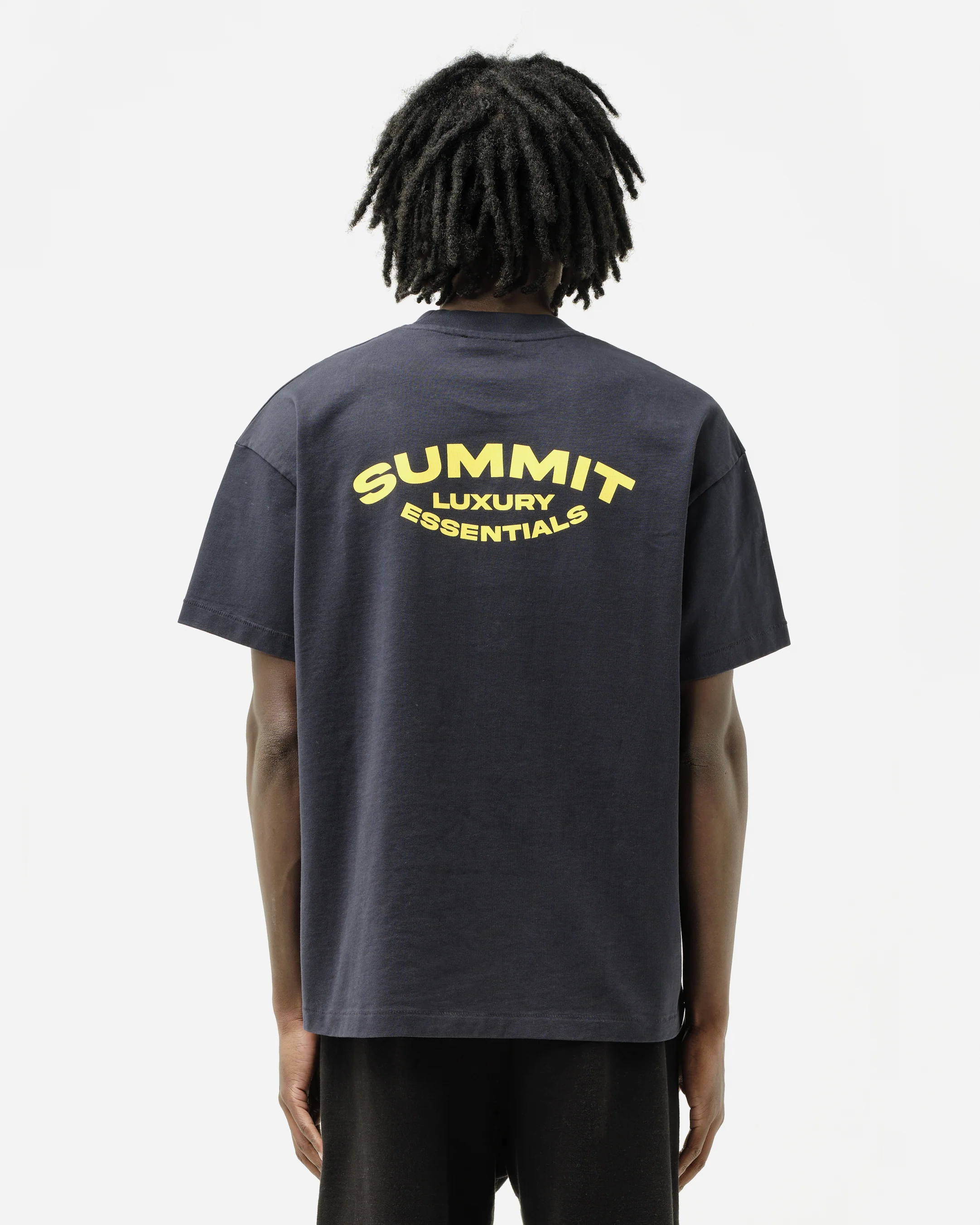 LUXURY ESSENTIALS T-SHIRT - NAVY/YELLOW PRINT - Image 5