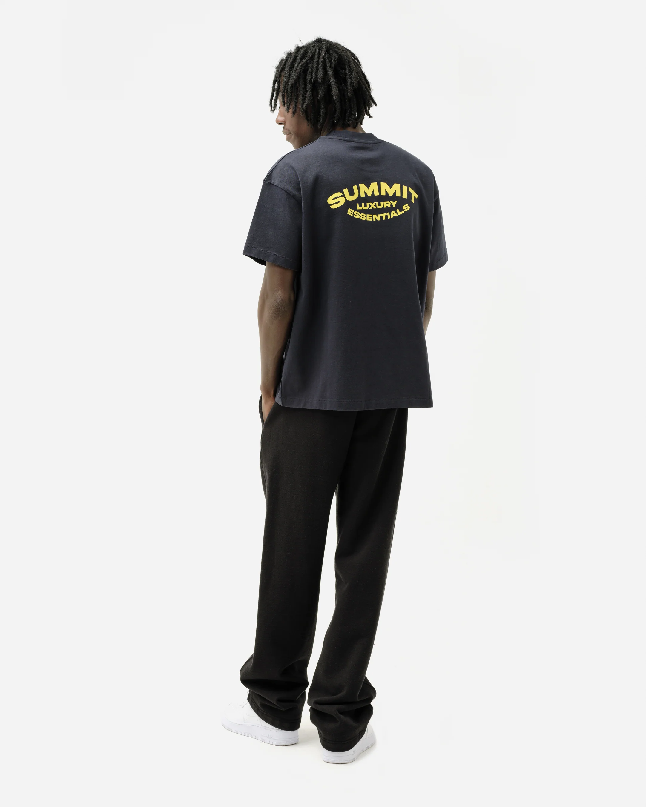 LUXURY ESSENTIALS T-SHIRT - NAVY/YELLOW PRINT - Image 6