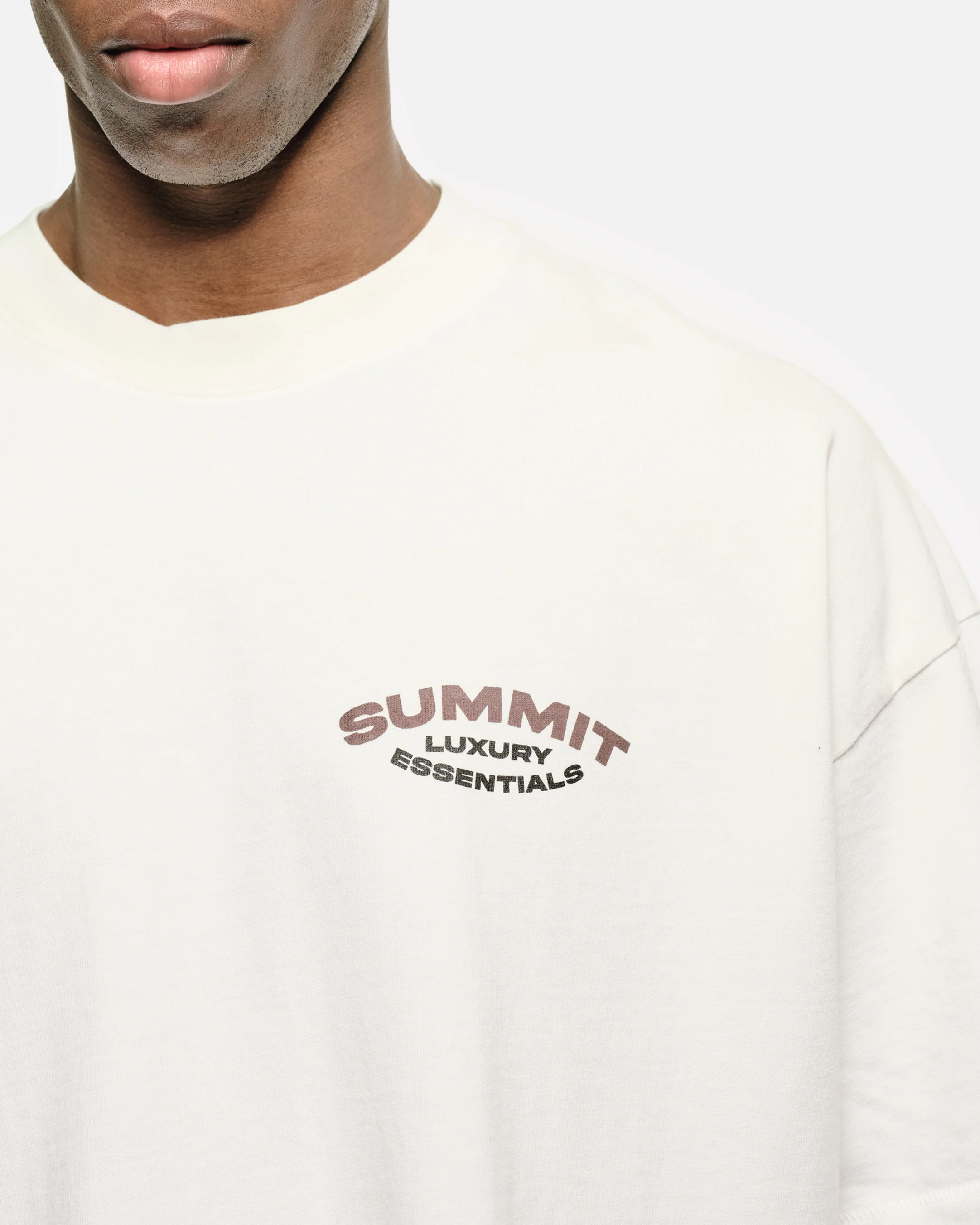 LUXURY ESSENTIALS T-SHIRT - OFF WHITE - Image 7