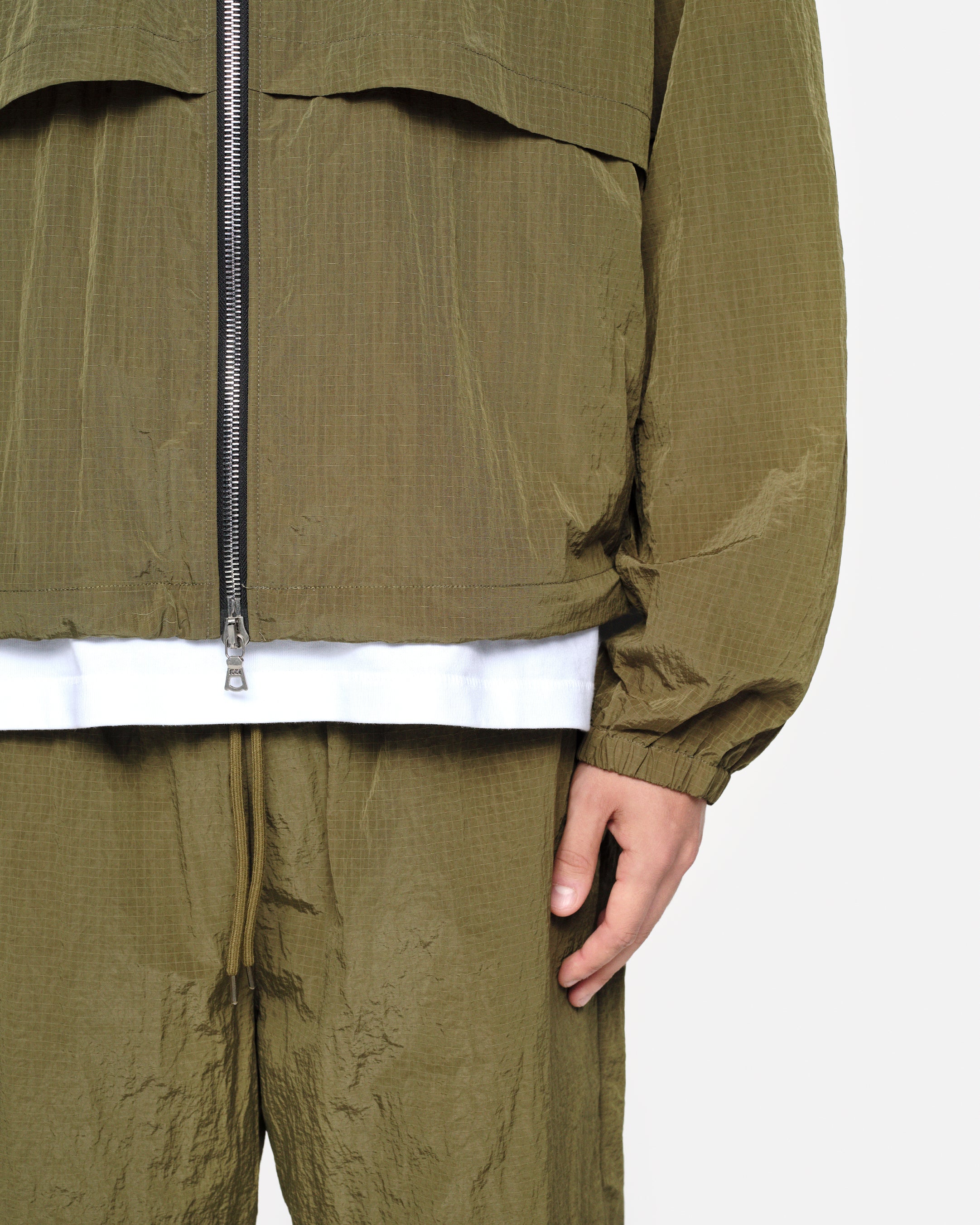 RIPSTOP WINDBREAKER - OLIVE - Image 10